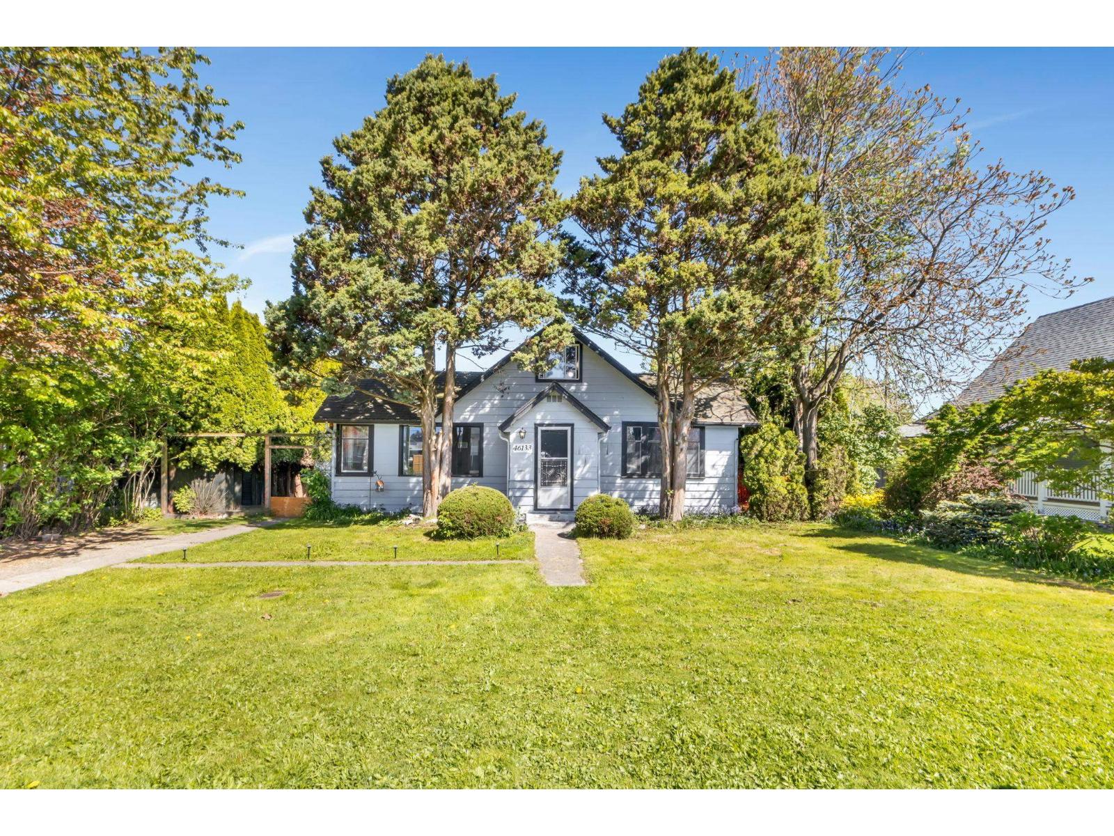 46133 Third Avenue Property Photo 1
