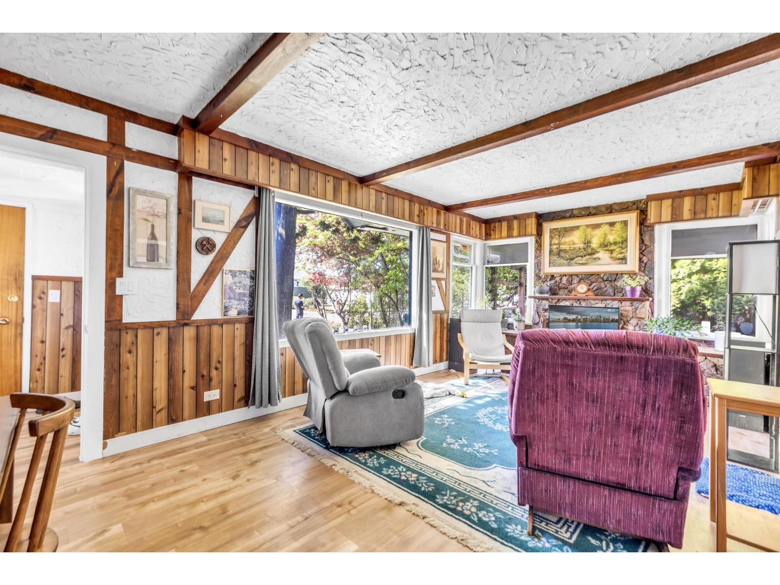 46133 Third Avenue Property Photo 3