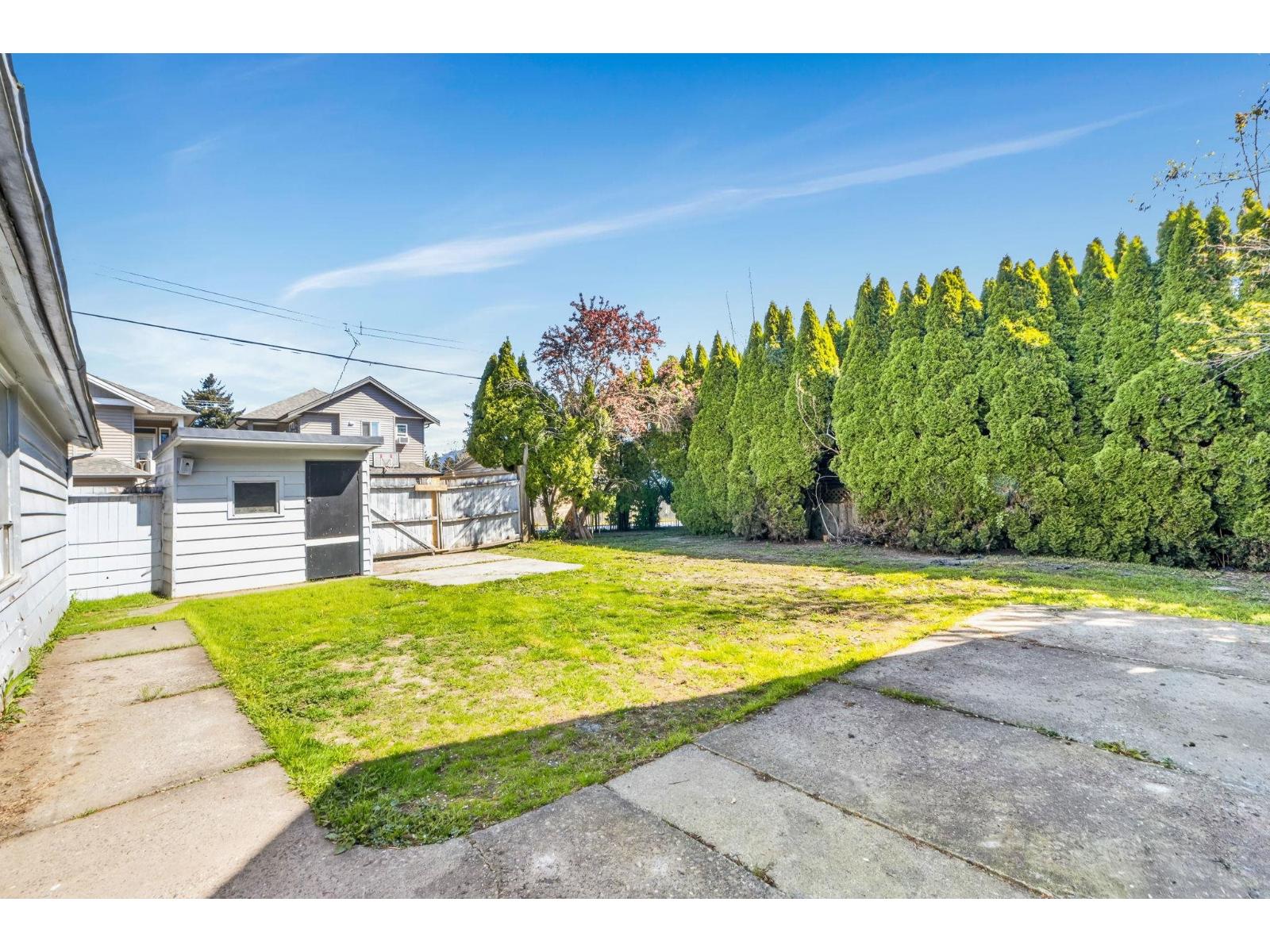 46133 Third Avenue Property Photo 15