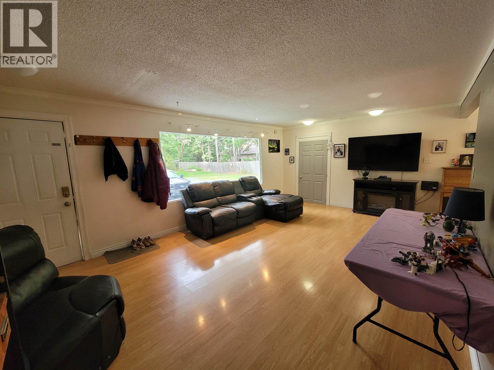 2158 Grandview Drive Property Photo 11