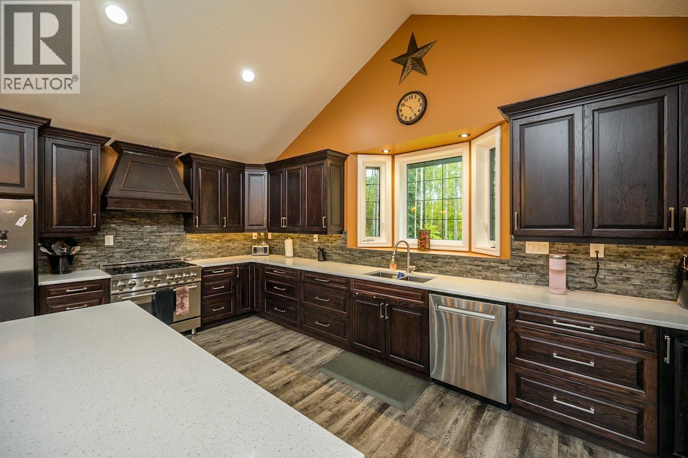 4438 Hanet Road Property Photo 3