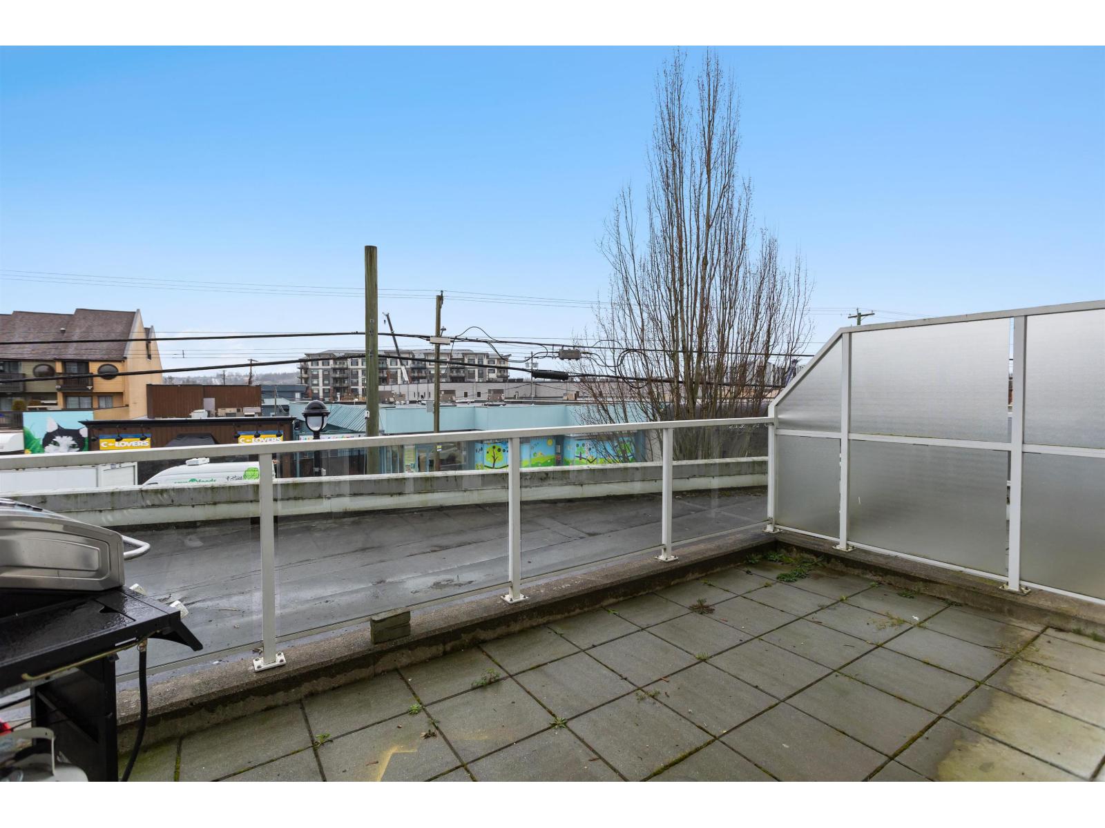 202 20238 Fraser Highway Property Photo 17