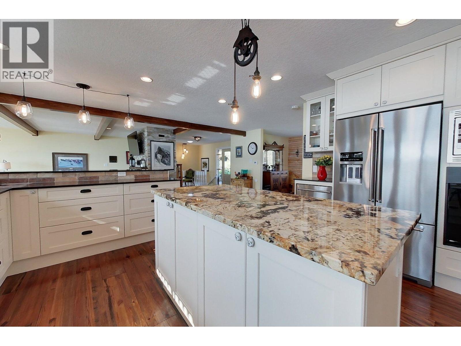 2631 Johnson Road Property Photo 2
