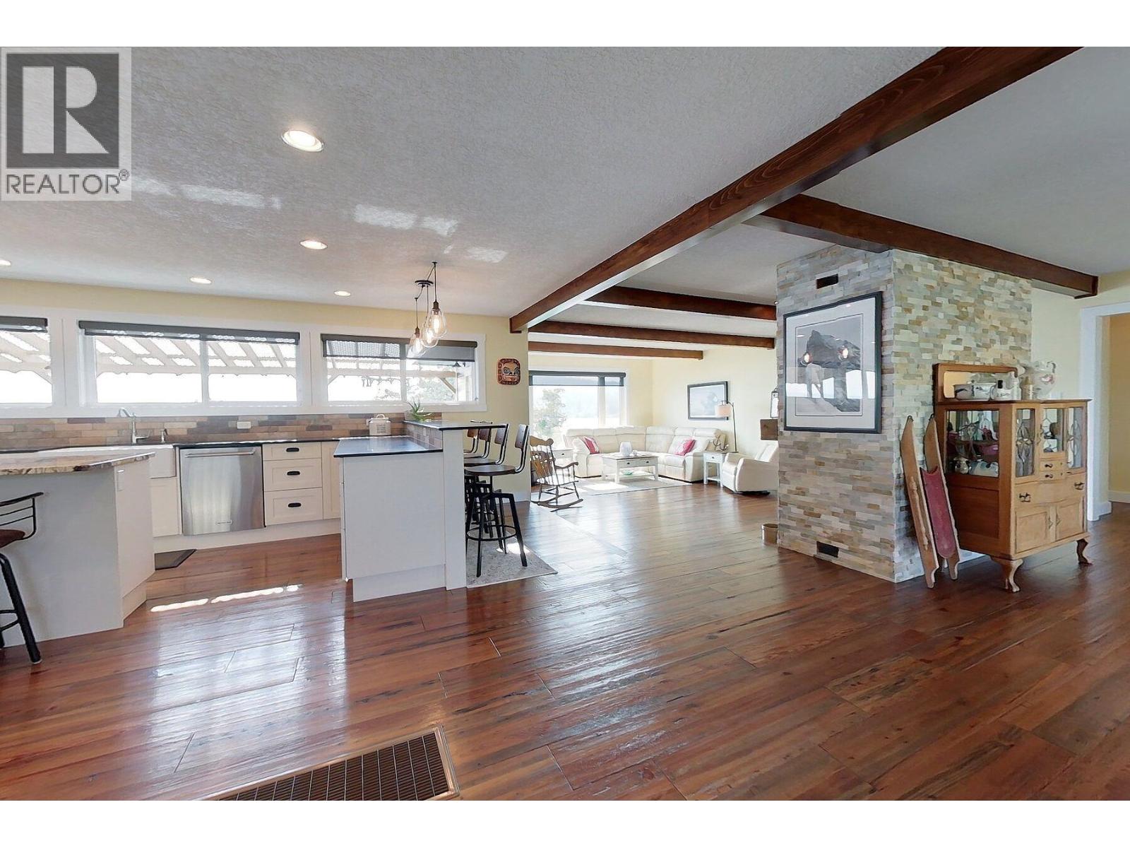 2631 Johnson Road Property Photo 5