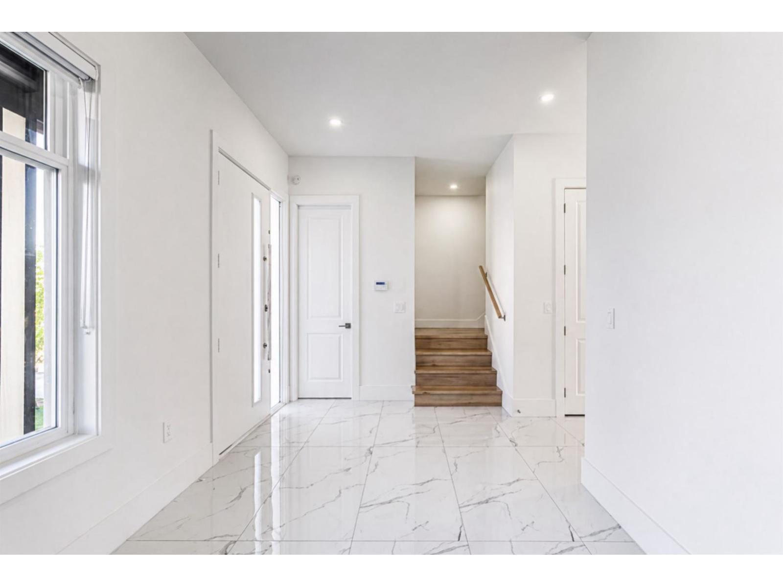 6258 147b Street Property Photo 3