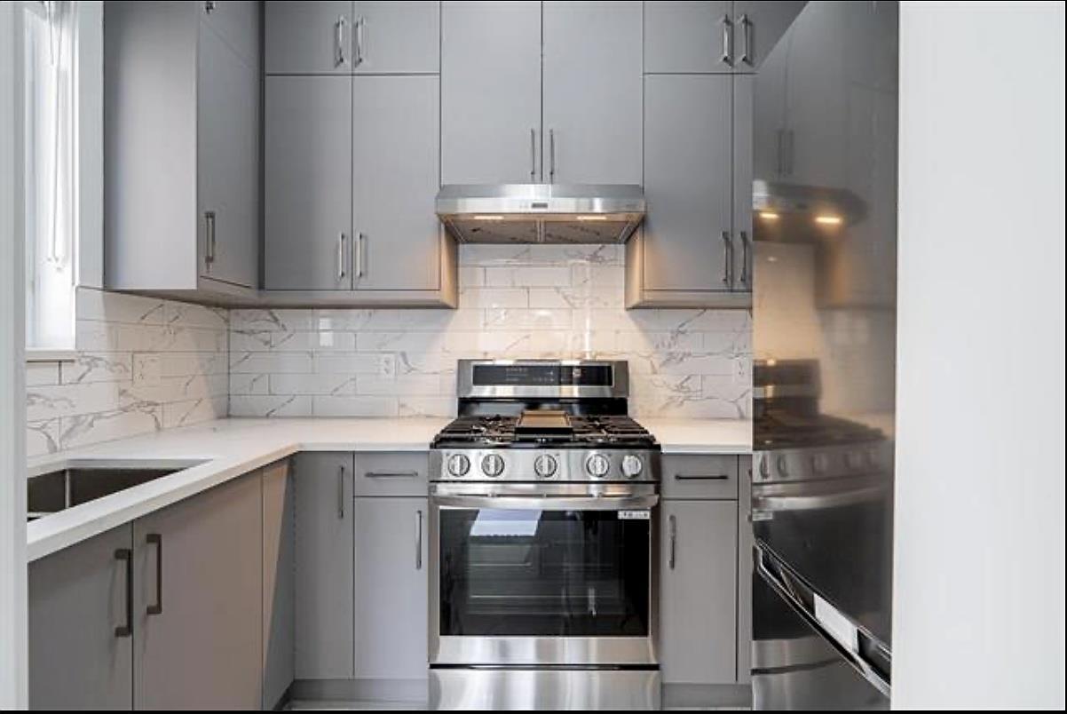 6258 147b Street Property Photo 9