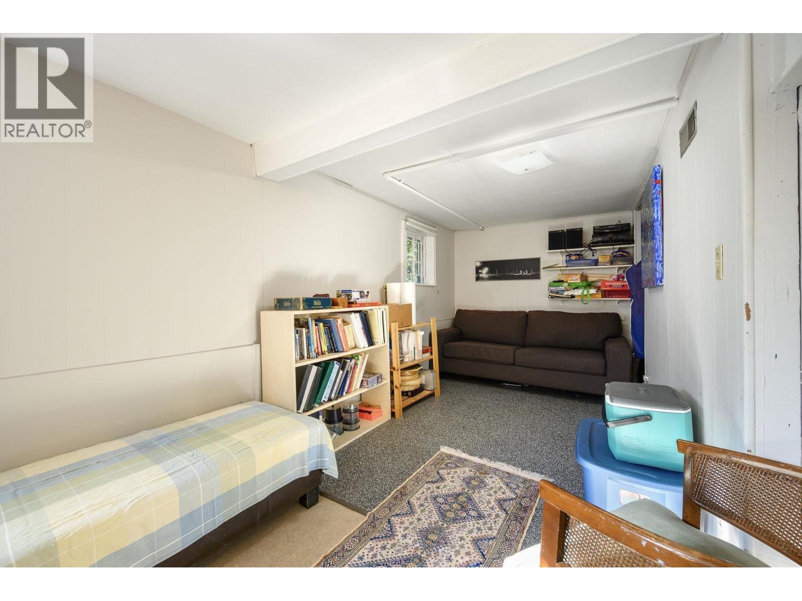 2633 Venables Street Property Photo 10