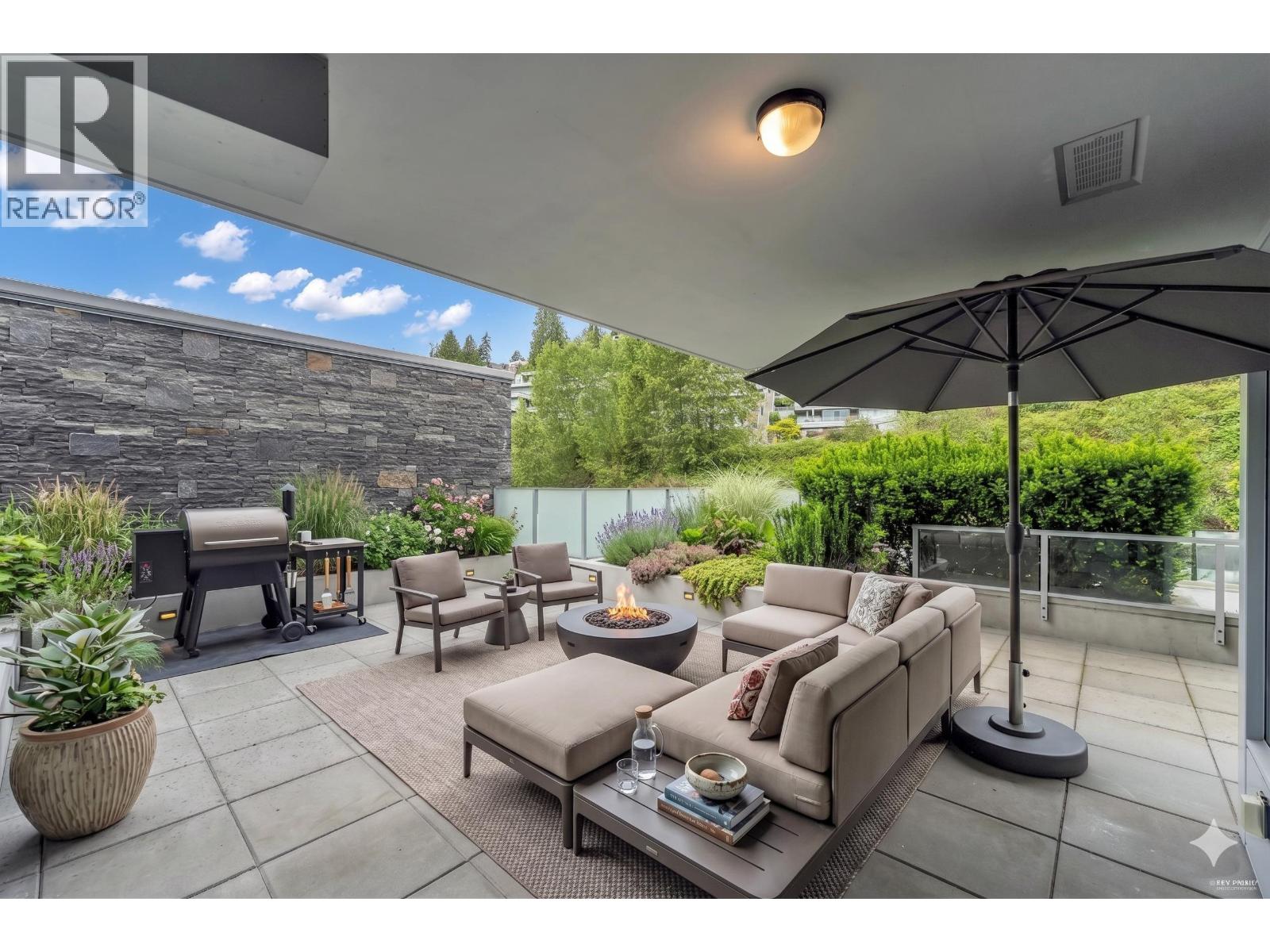 507 788 Arthur Erickson Place Property Photo 2