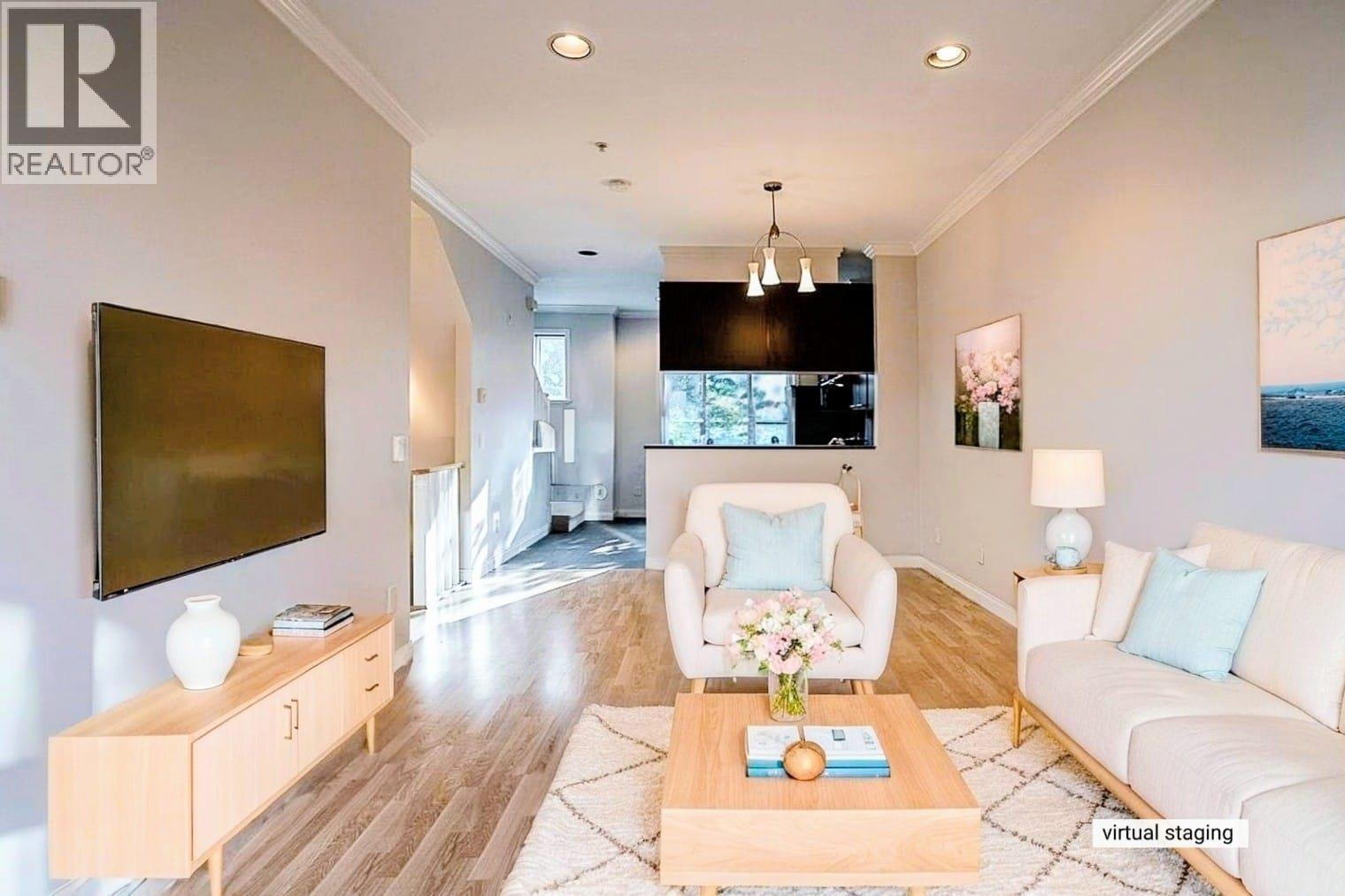 12 8088 Spires Gate Property Photo 2