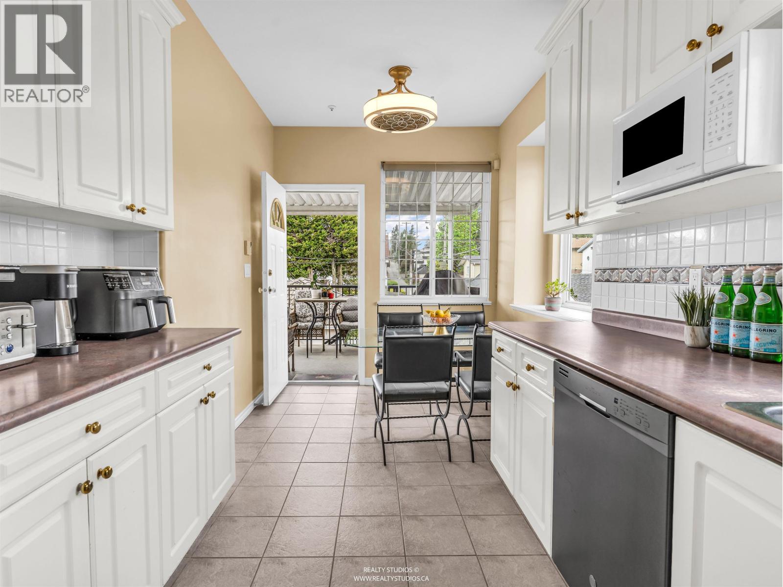 5323 Dumfries Street Property Photo 11