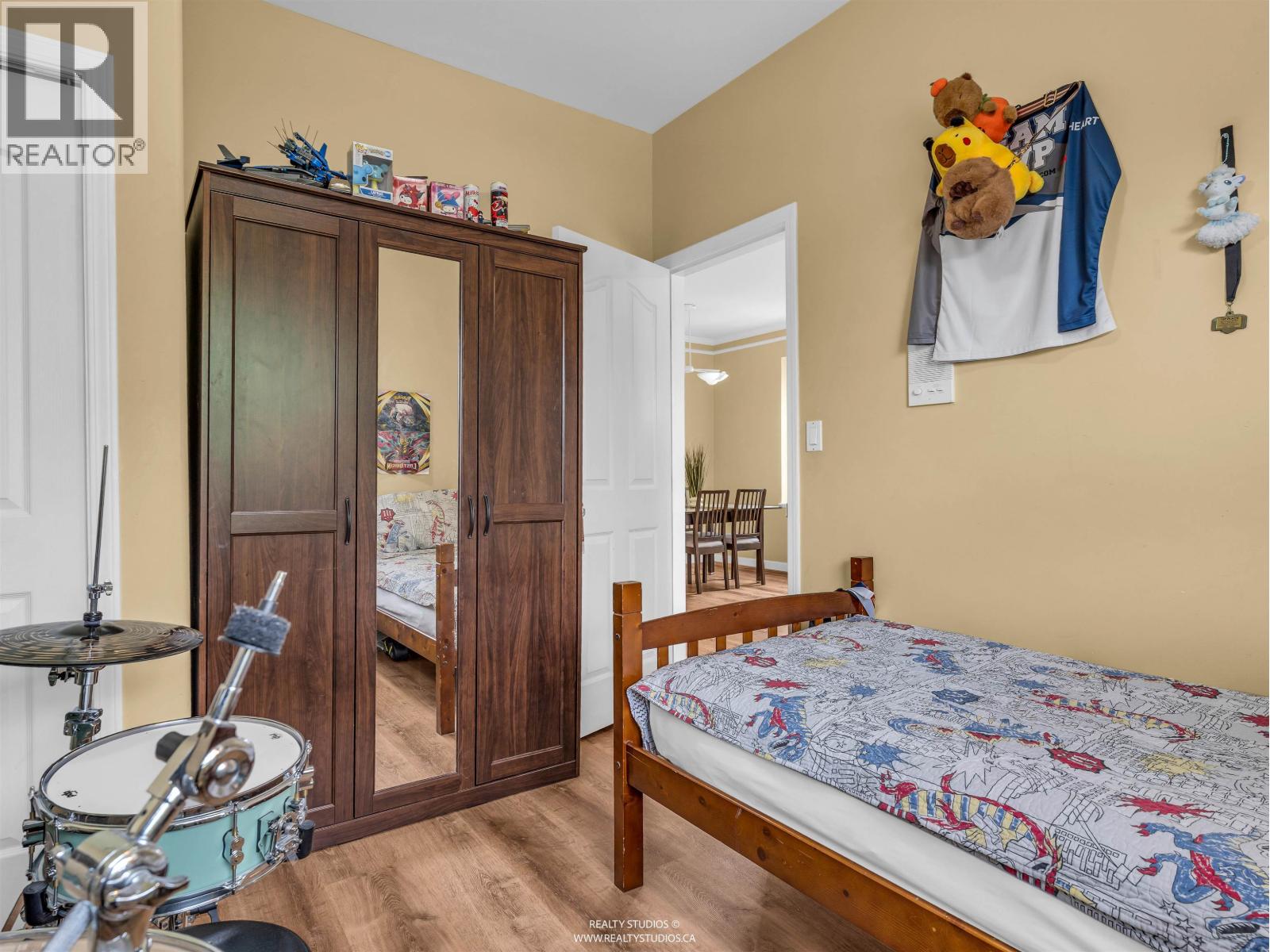 5323 Dumfries Street Property Photo 22