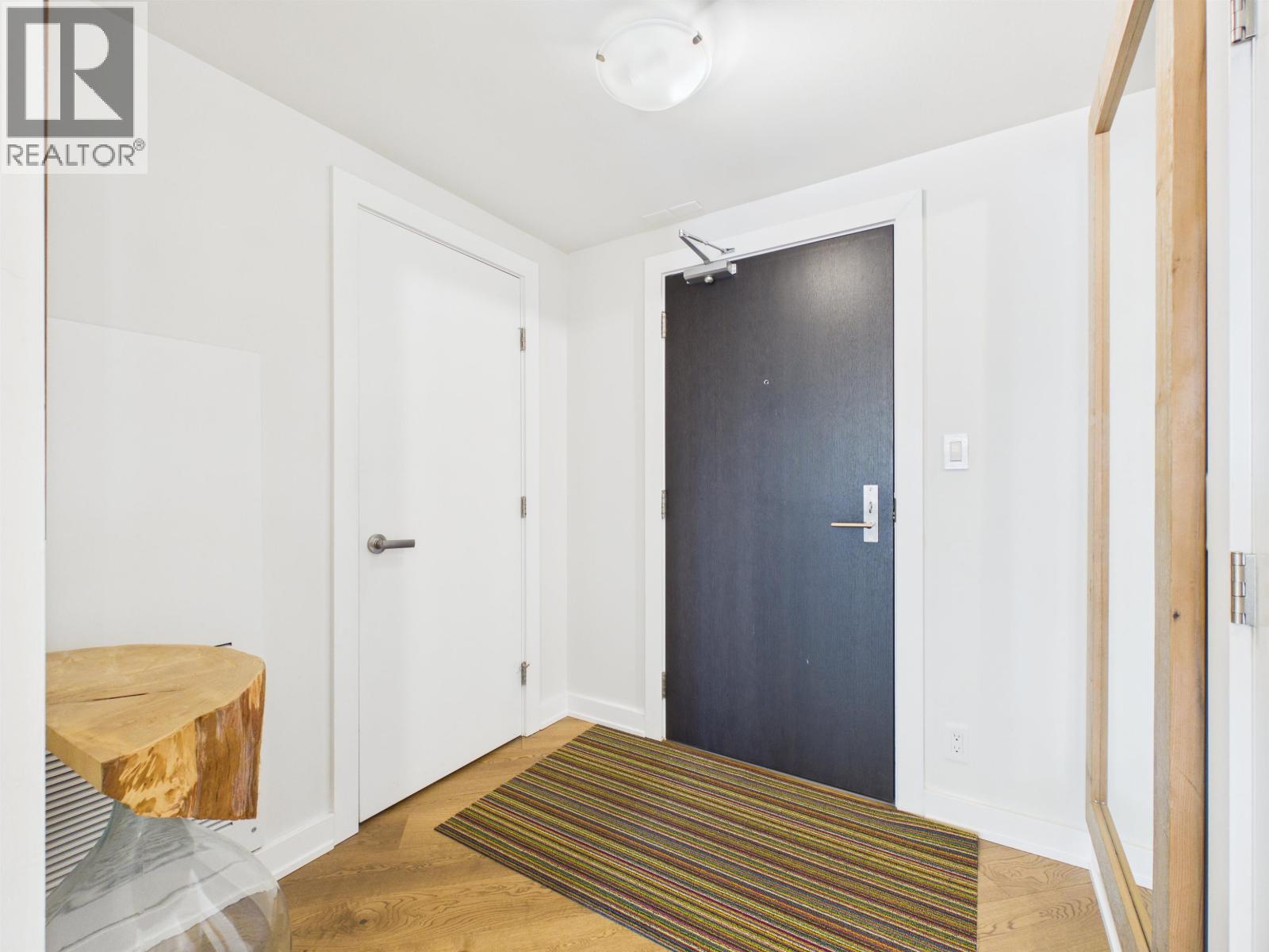 2108 1372 Seymour Street Property Photo 16