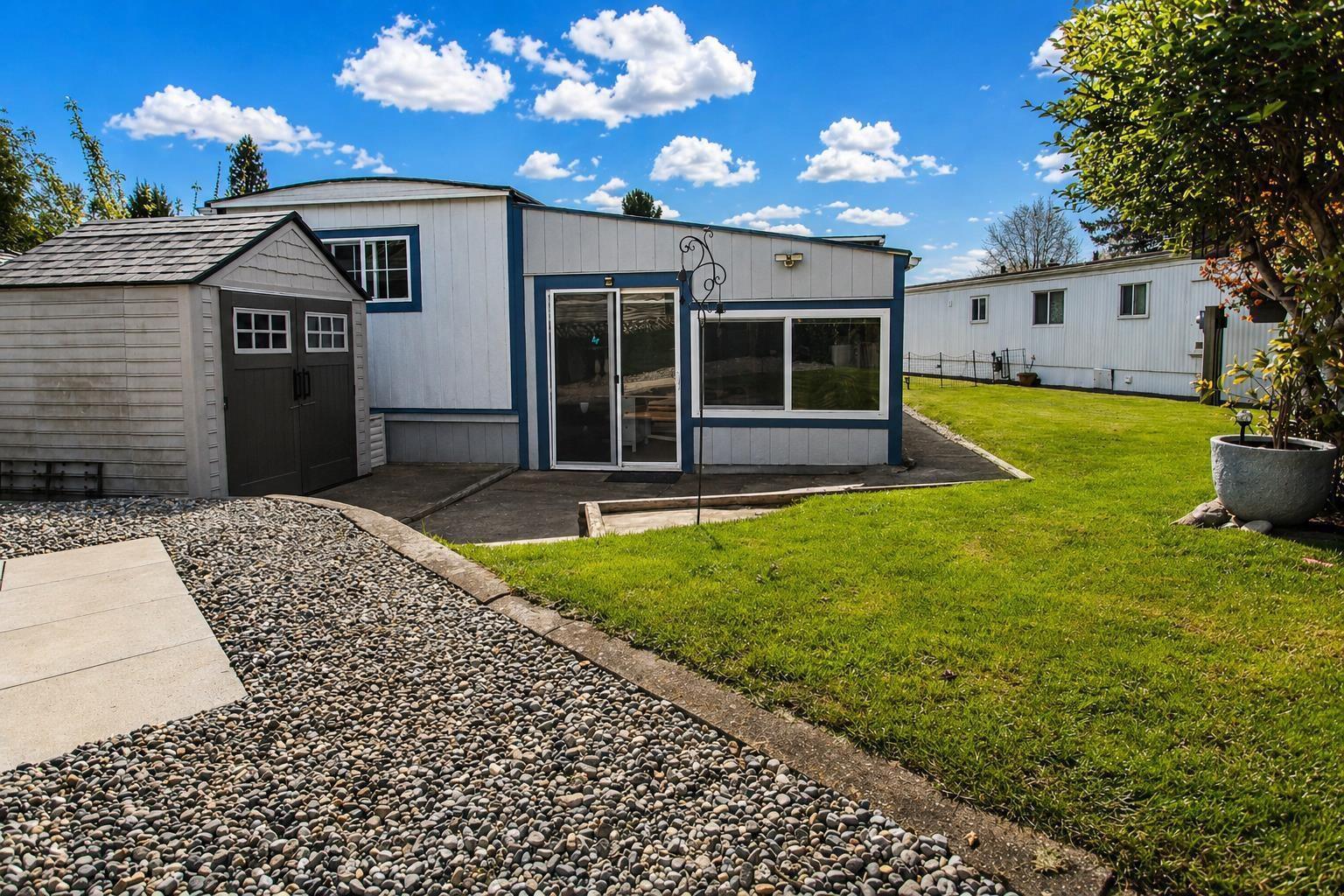209 1840 160 Street Property Photo 12