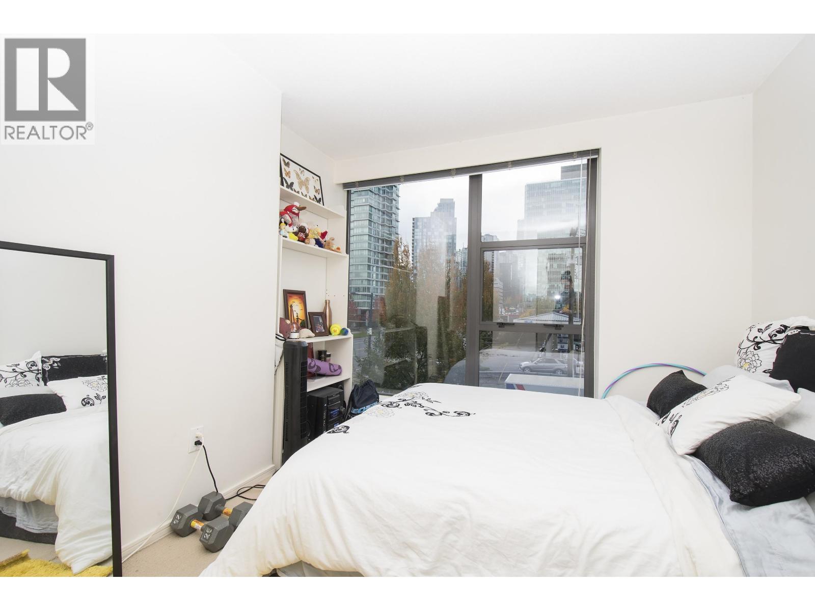 307 1723 Alberni Street Property Photo 18