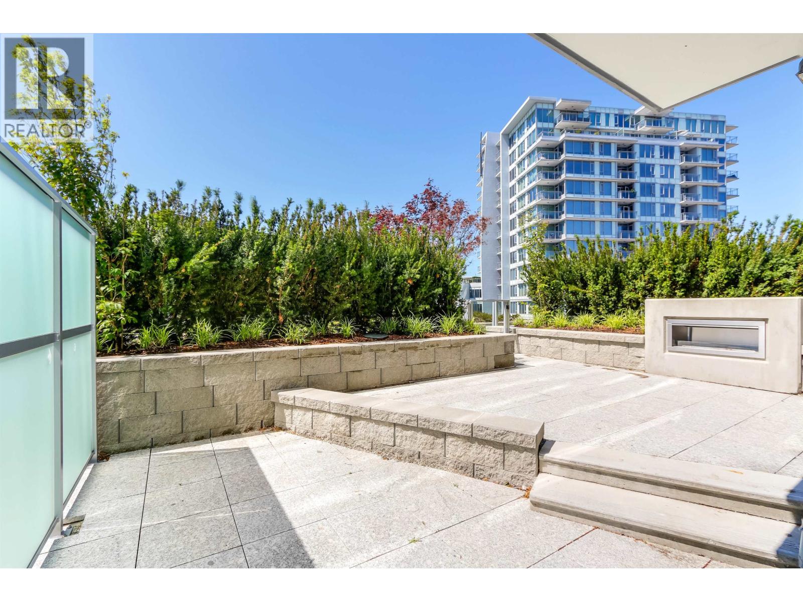 601 7468 Lansdowne Road Property Photo 1