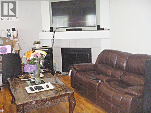 22271 Mclean Avenue Property Photo 8