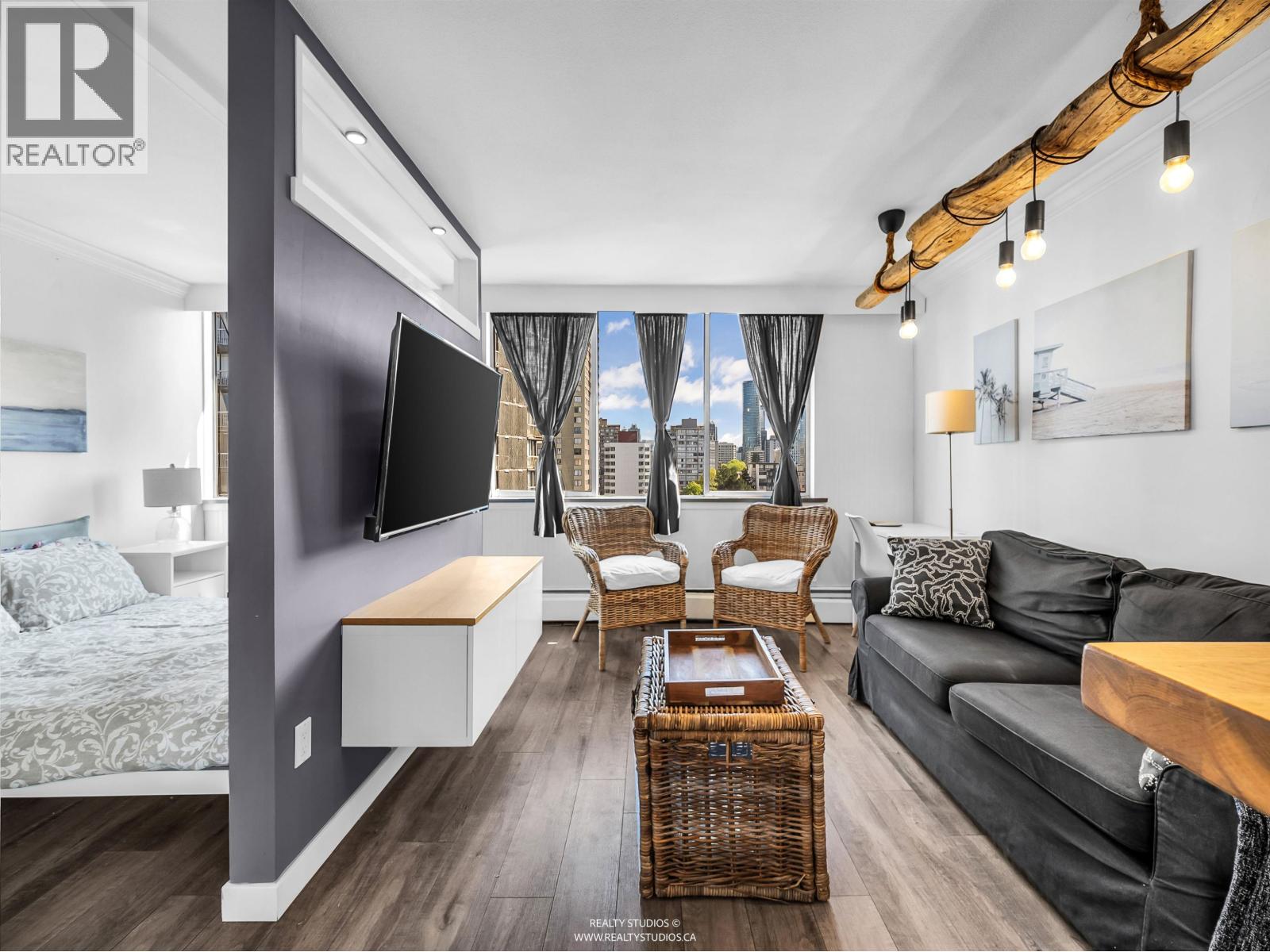 1205 1250 Burnaby Street Property Photo 4