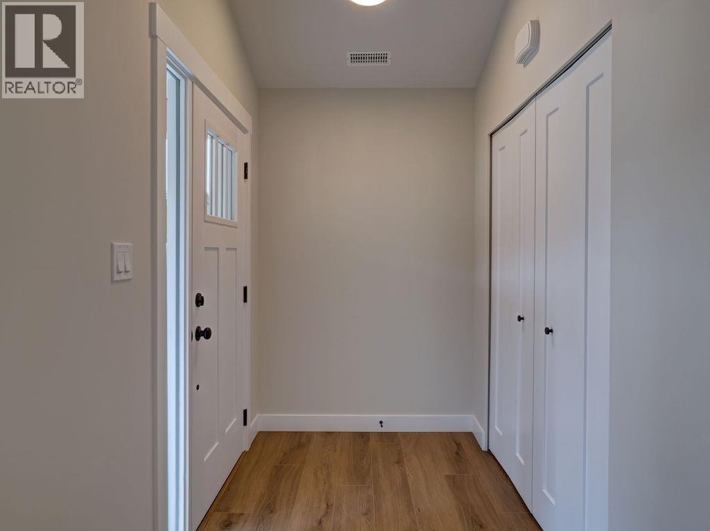 1051 Celia Crescent Property Photo 5