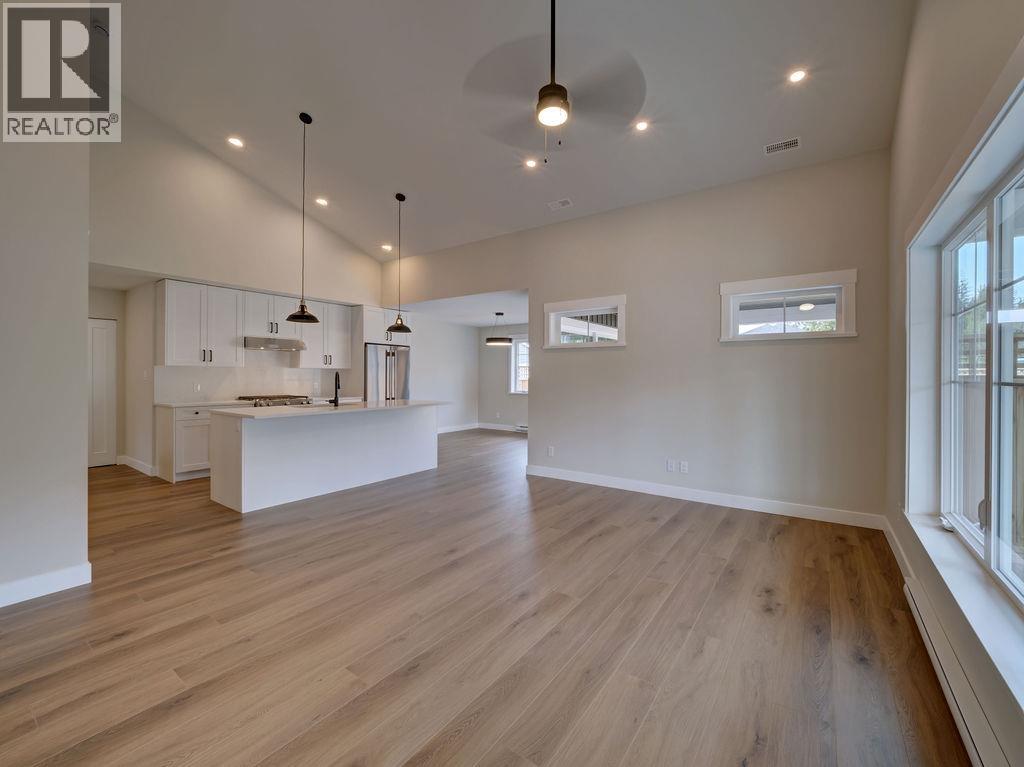 1051 Celia Crescent Property Photo 6