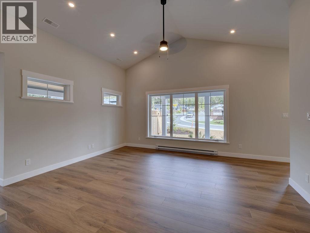 1051 Celia Crescent Property Photo 10