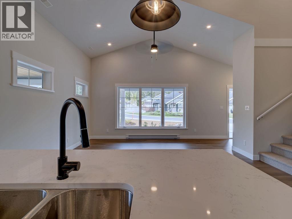 1051 Celia Crescent Property Photo 11