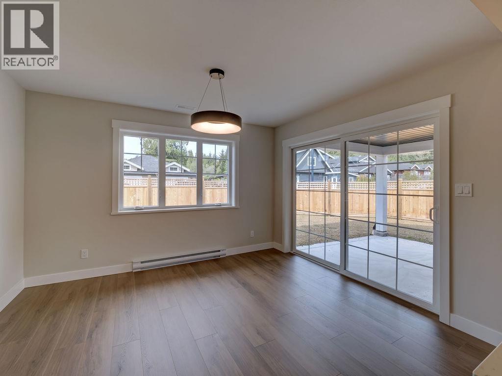 1051 Celia Crescent Property Photo 12