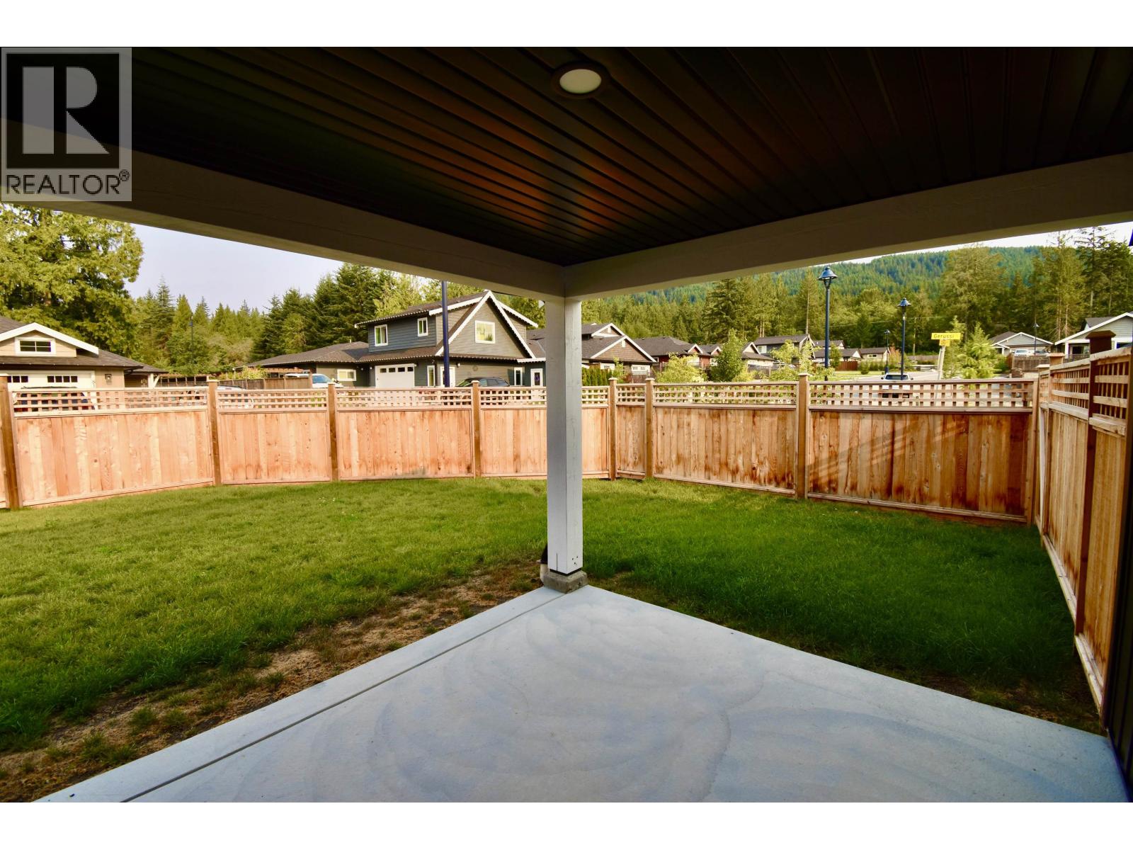 1051 Celia Crescent Property Photo 14