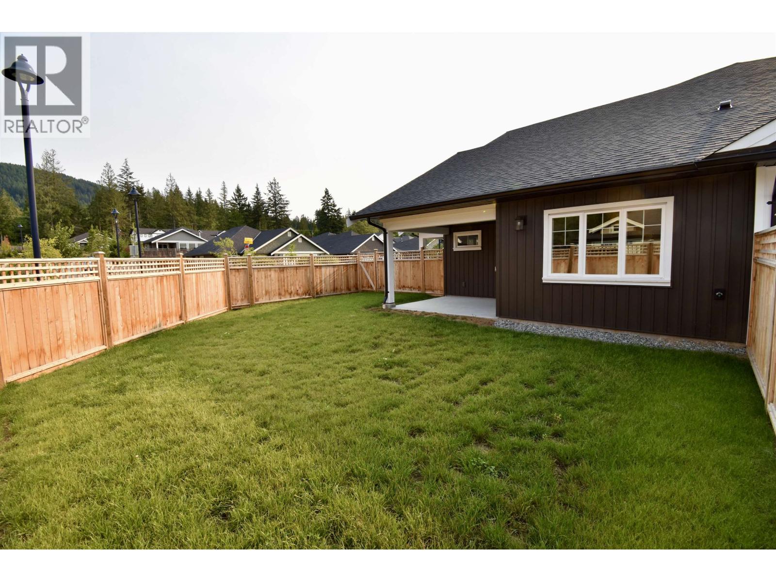 1051 Celia Crescent Property Photo 16