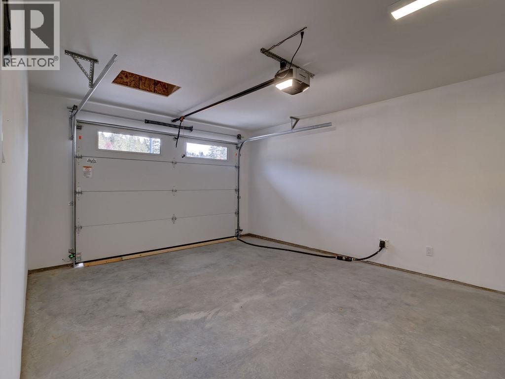 1051 Celia Crescent Property Photo 23