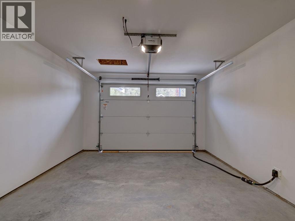 1051 Celia Crescent Property Photo 24