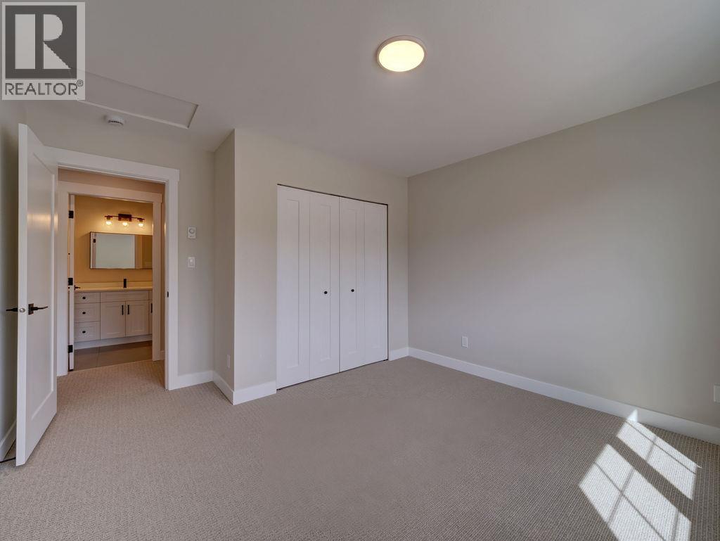 1051 Celia Crescent Property Photo 33