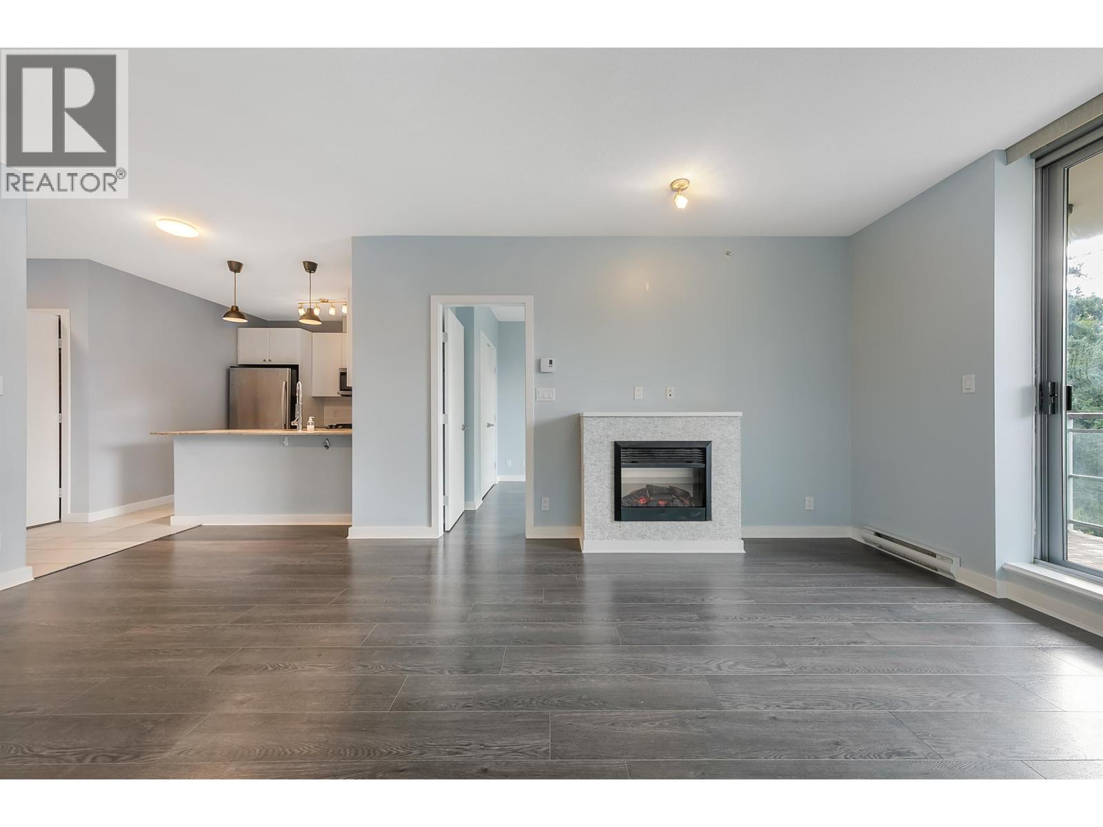 1007 280 Ross Drive Property Photo 2