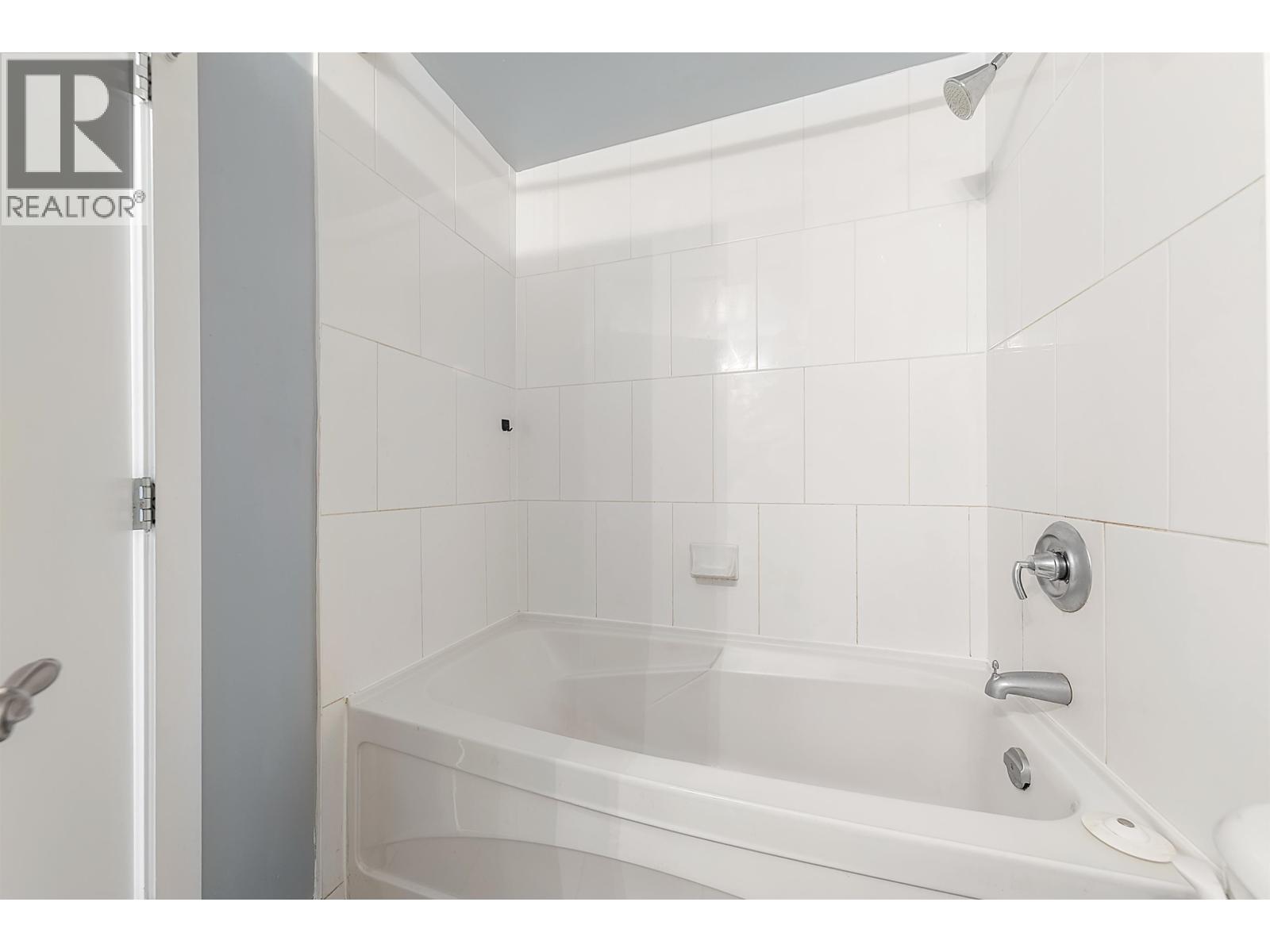 1007 280 Ross Drive Property Photo 16