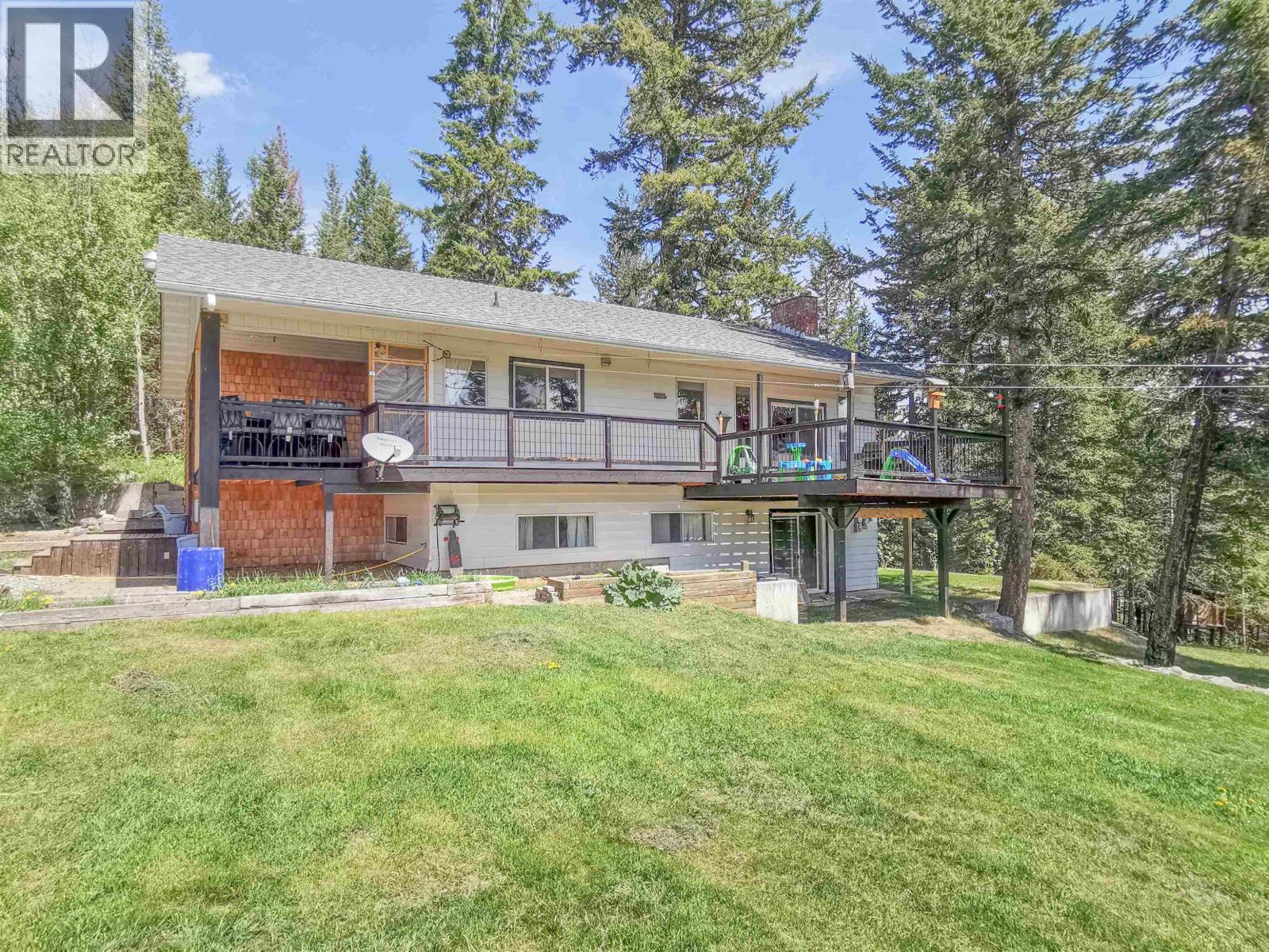 5612 Canim-hendrix Lake Road Property Photo 1
