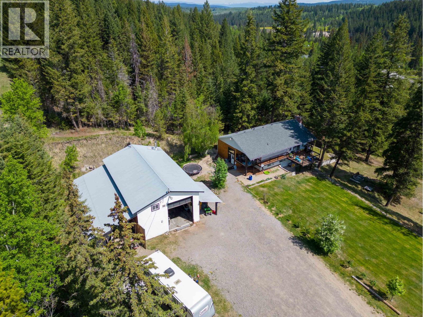 5612 Canim-hendrix Lake Road Property Photo 3