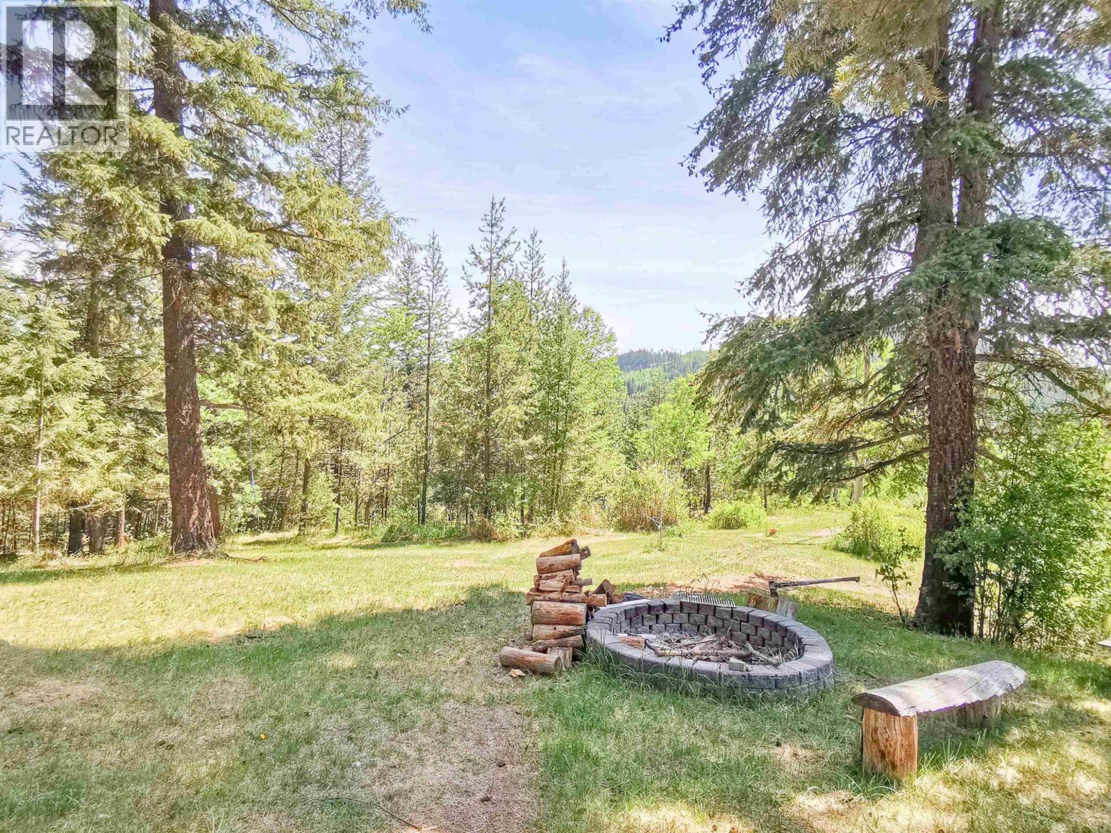 5612 Canim-hendrix Lake Road Property Photo 6