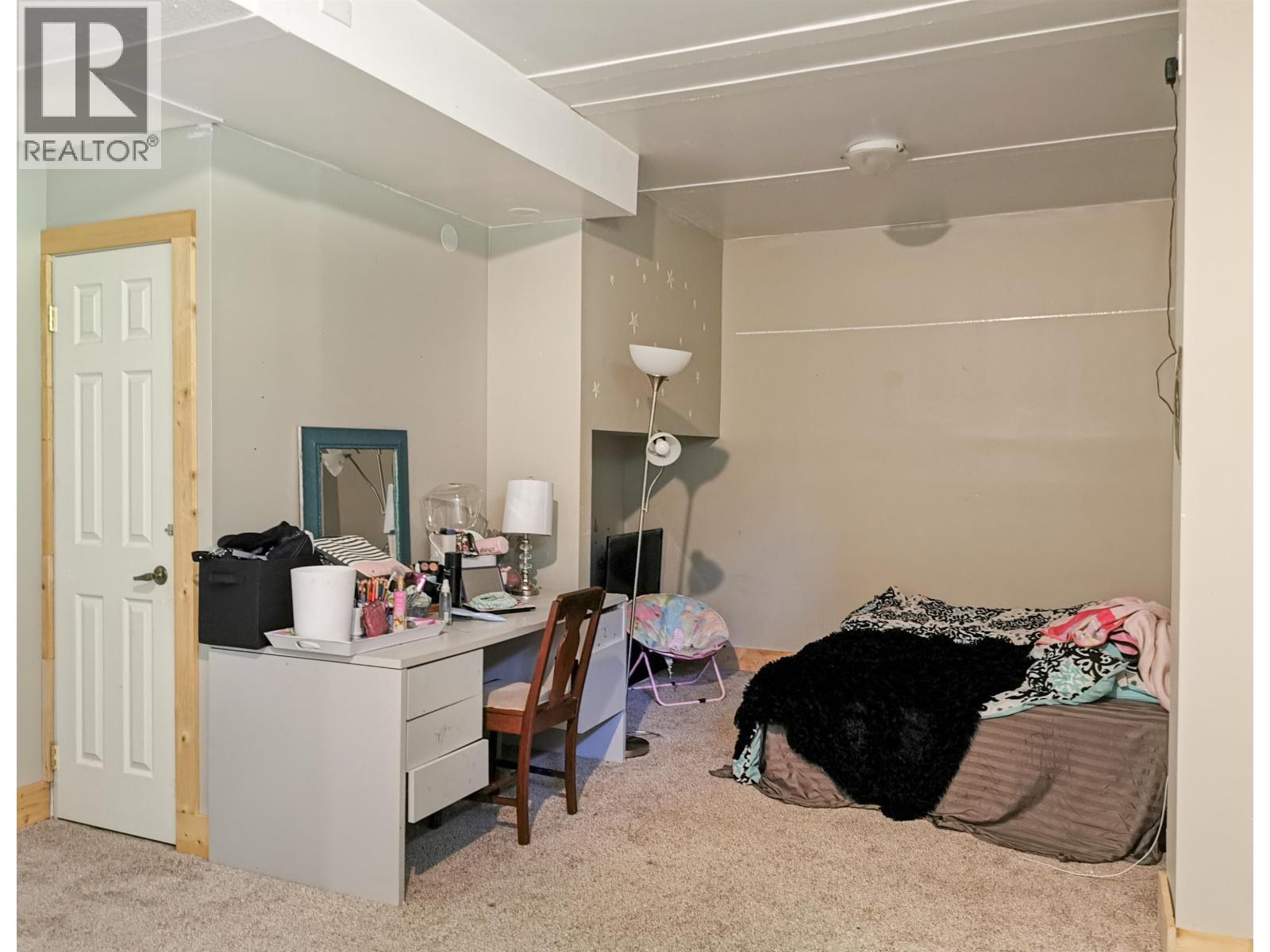 5612 Canim-hendrix Lake Road Property Photo 16