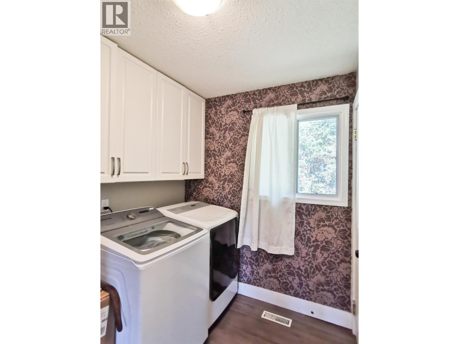 5612 Canim-hendrix Lake Road Property Photo 23