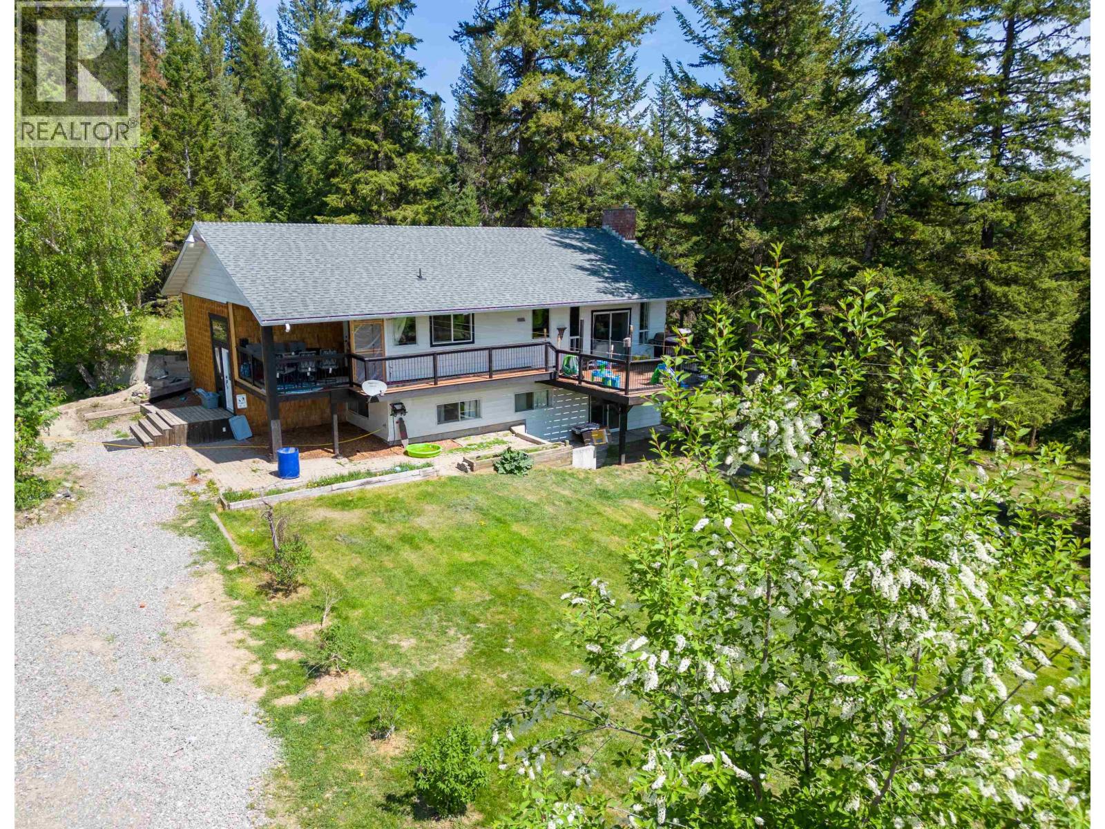 5612 Canim-hendrix Lake Road Property Photo 25