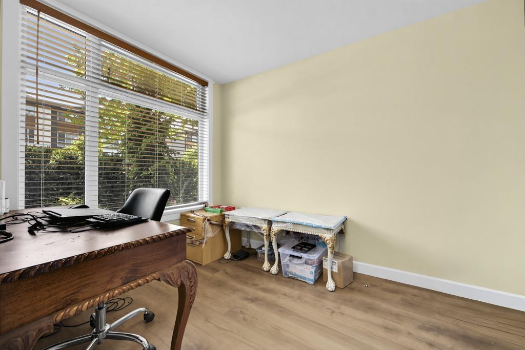 9 8567 204 Street Property Photo 10