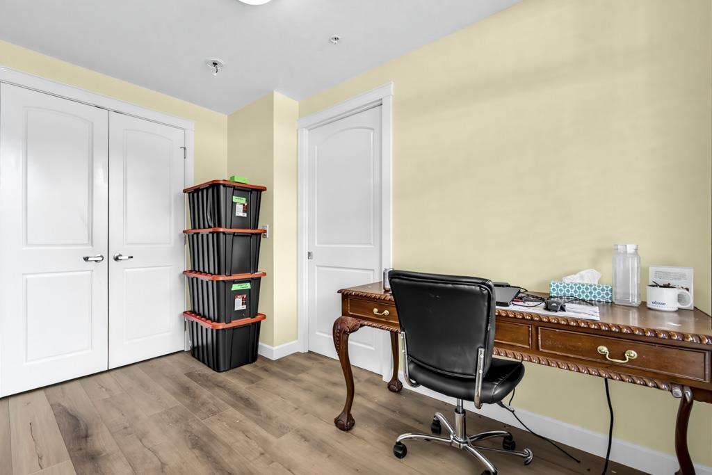 9 8567 204 Street Property Photo 11
