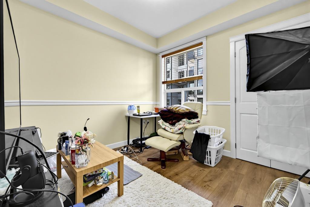 9 8567 204 Street Property Photo 16