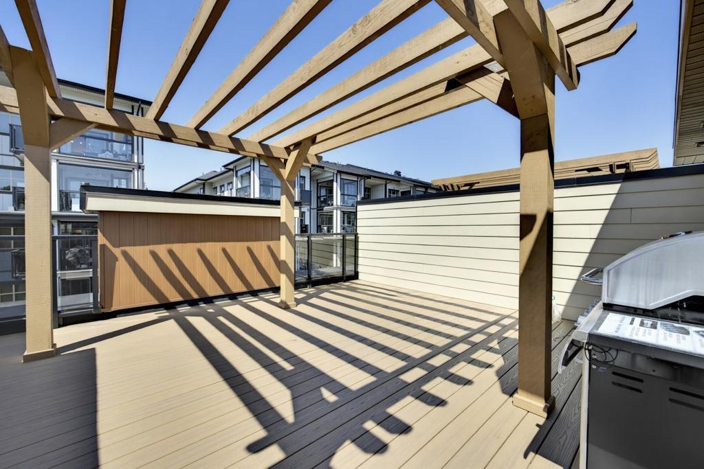 9 8567 204 Street Property Photo 22