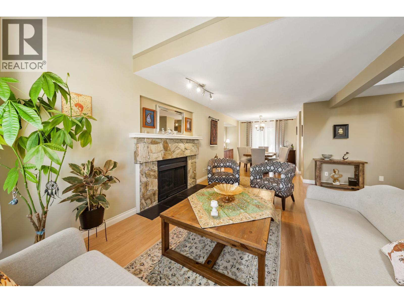 1410 Mountainview Court Property Photo 4