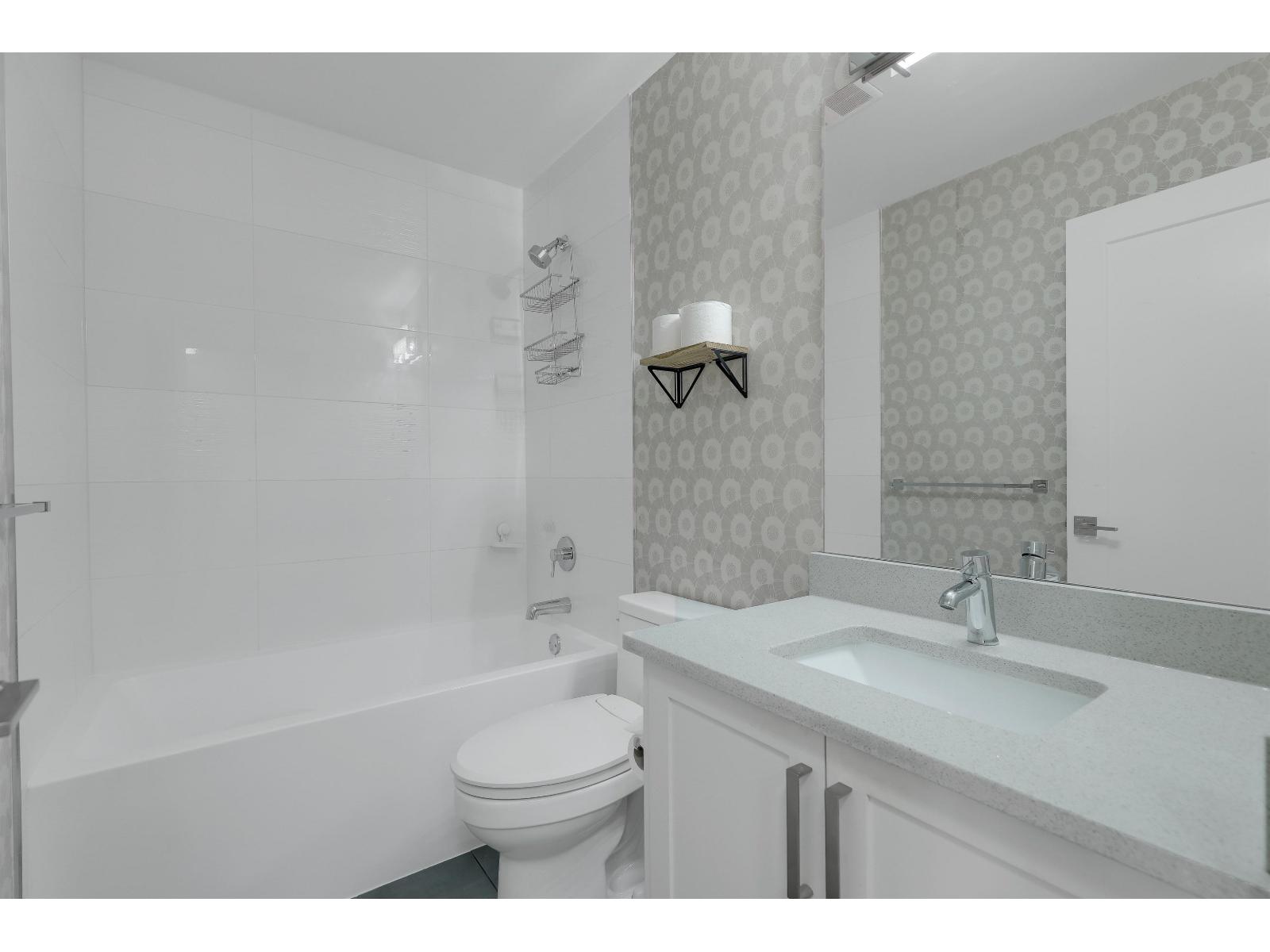 24 14499 64 Avenue Property Photo 27