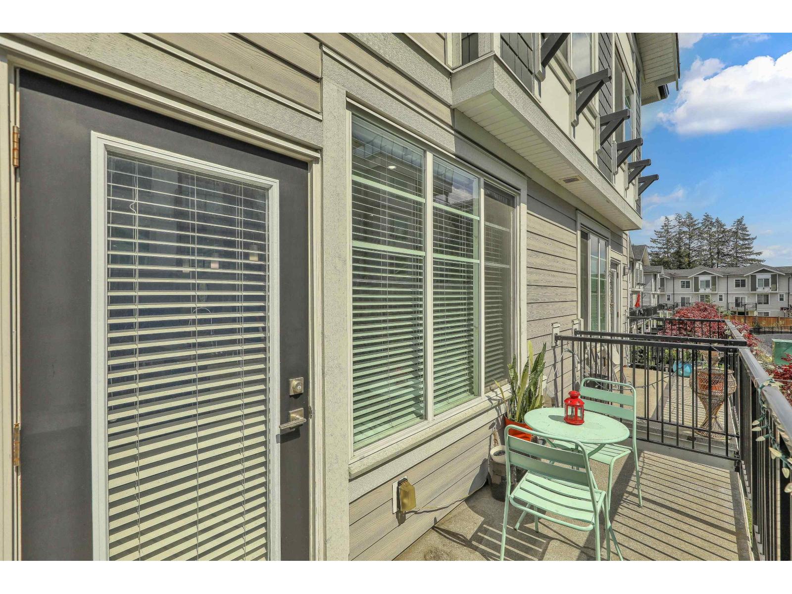 24 14499 64 Avenue Property Photo 29