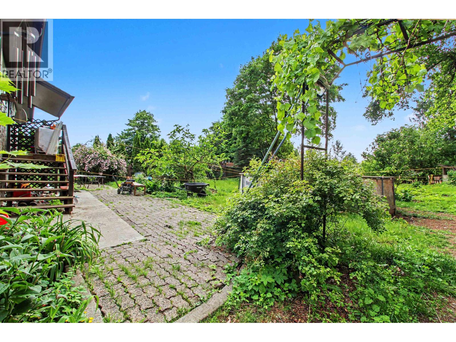 11961 248 Street Property Photo 14