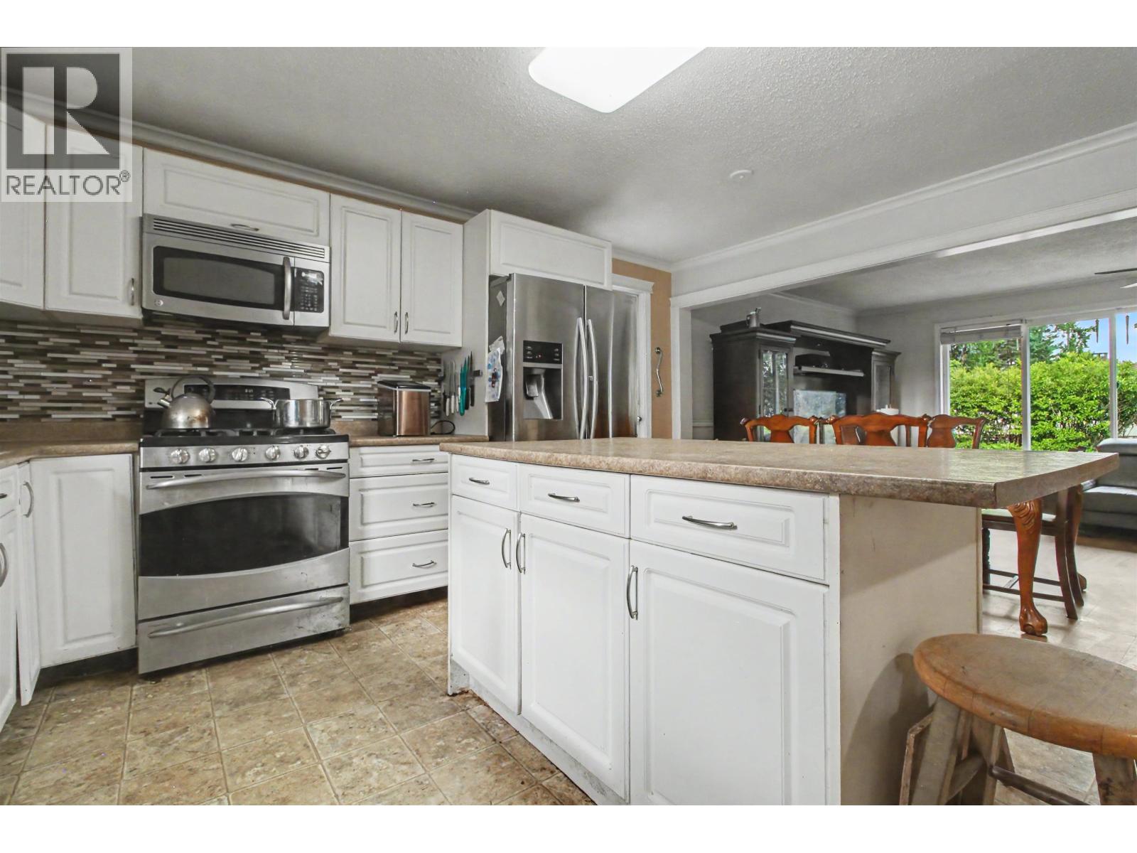 11961 248 Street Property Photo 17