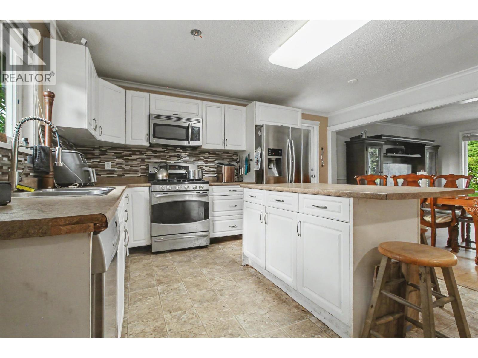 11961 248 Street Property Photo 18