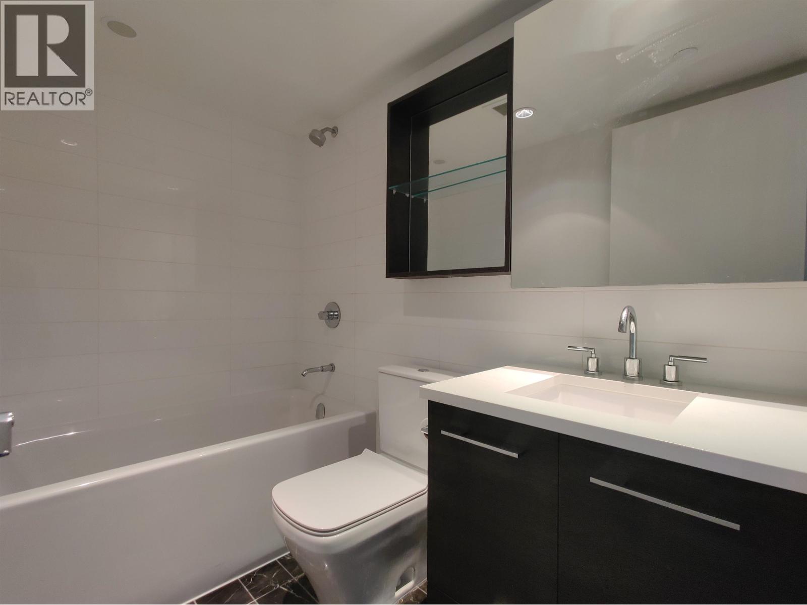 1607 7468 Lansdowne Road Property Photo 33